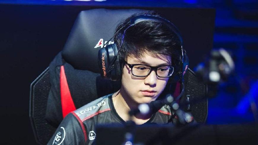 严重犯规或 严重犯规或